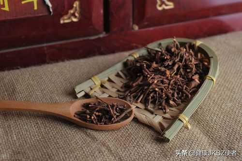 茜草生姜（茜草泡水喝的功效）-图2