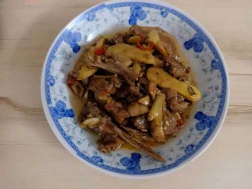 生姜蒸鸭肉（生姜煮鸭肉）