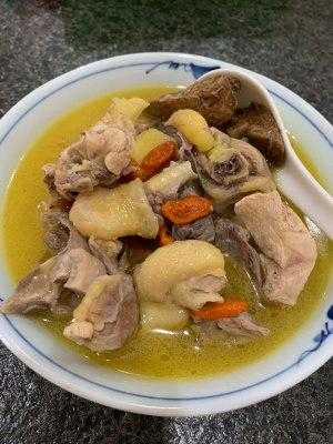 鸡肉生姜酒汤（鸡肉生姜酒汤怎么做）-图1